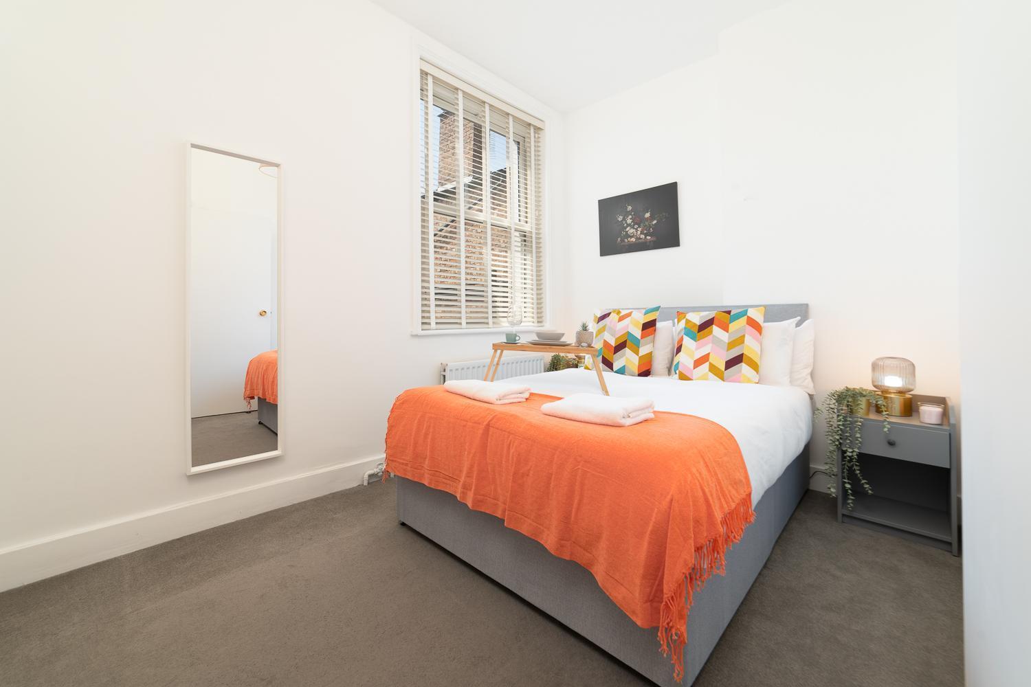 Cozy Apartment In The Heart Of Fulham, London Eksteriør bilde